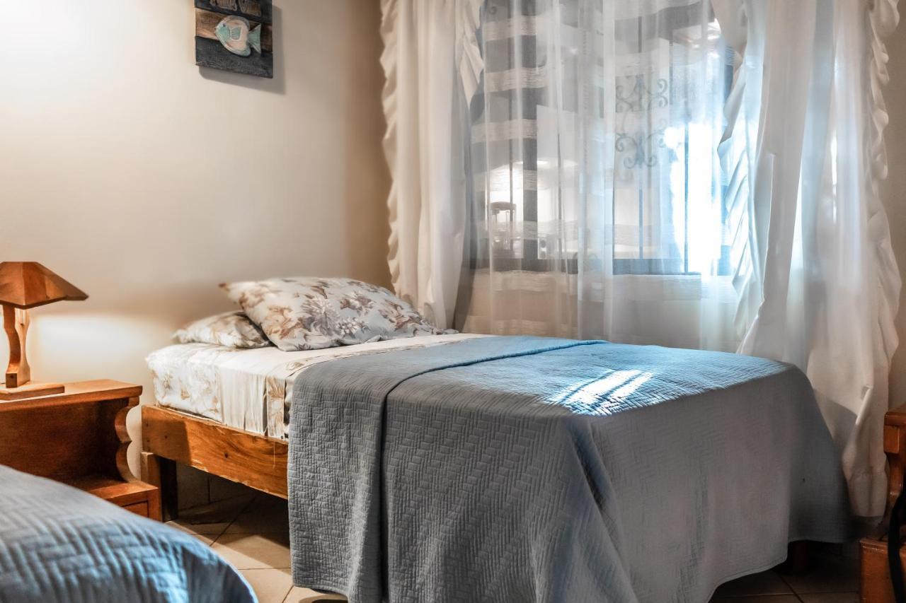 Hotel Zullymar Aptos Tamarindo Eksteriør billede