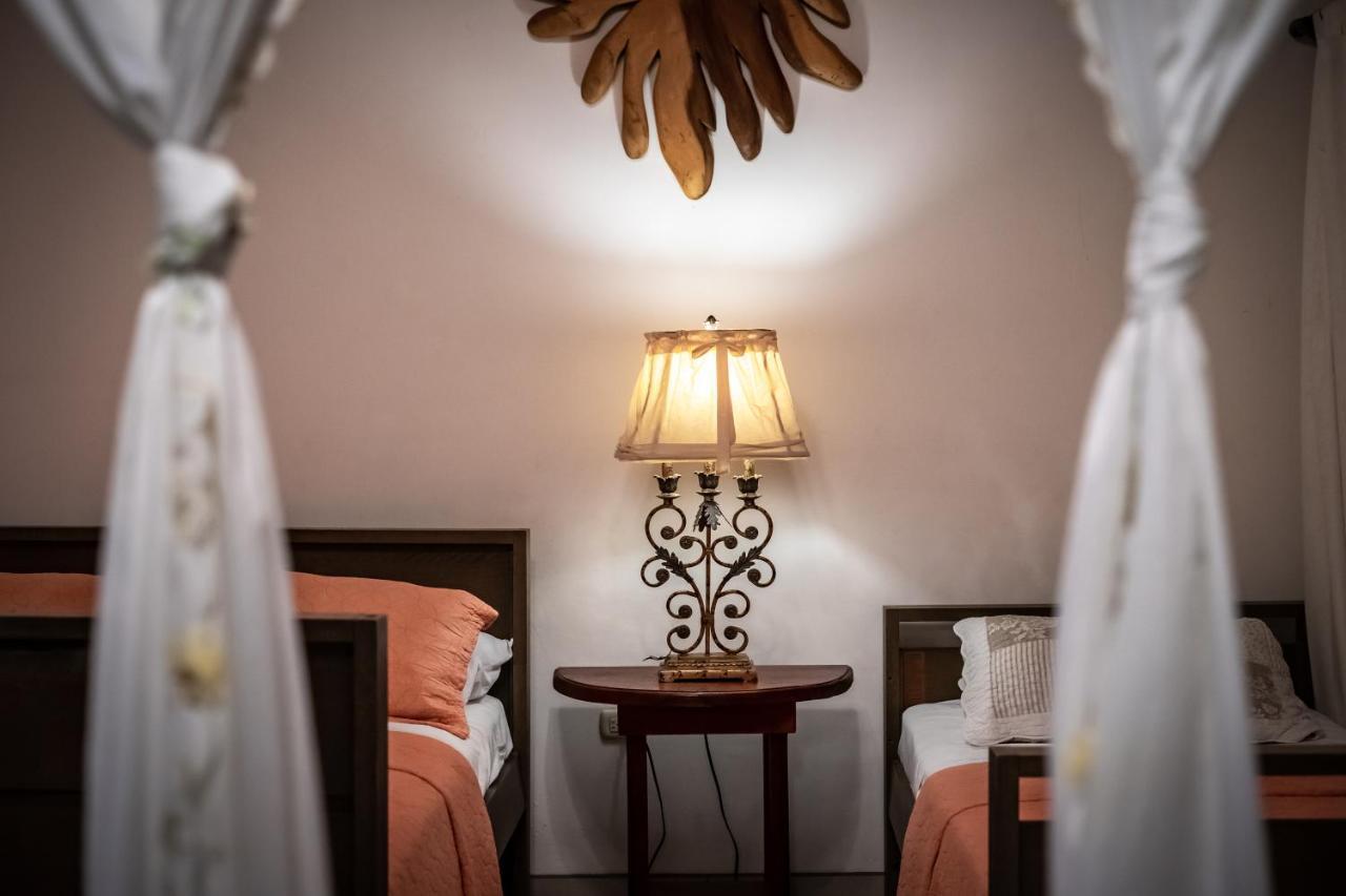 Hotel Zullymar Aptos Tamarindo Eksteriør billede