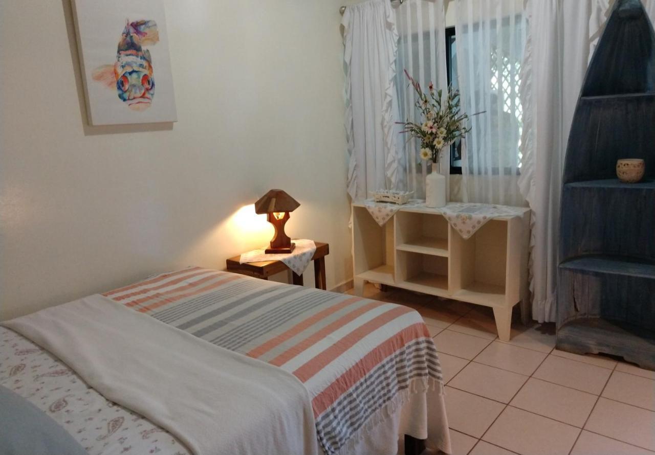 Hotel Zullymar Aptos Tamarindo Eksteriør billede