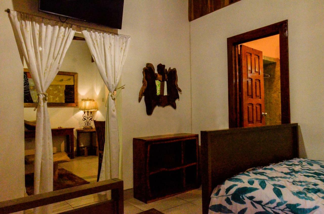 Hotel Zullymar Aptos Tamarindo Eksteriør billede
